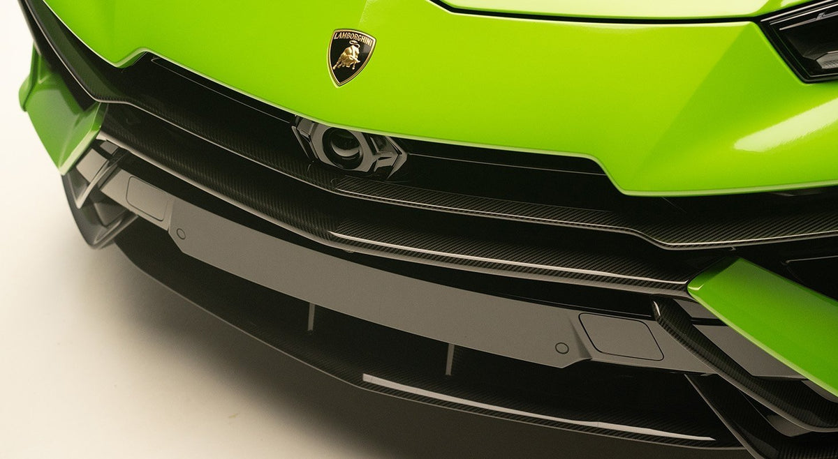 NOVITEC Środkowa nakładka przedniego zderzaka, krótka carbon – Lamborghini Urus – zdjęcie 2