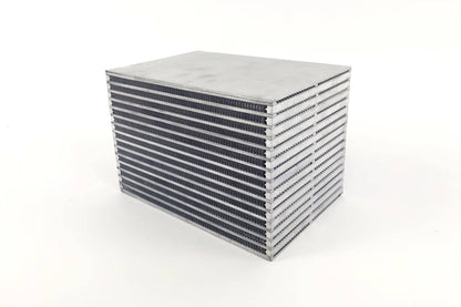 CSF Rdzeń intercoolera uniwersalny powietrze-woda 8.5″ x 6″ x 6″ (215 x 150 x 150 mm)