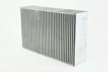 CSF Rdzeń intercoolera uniwersalny 22″ x 14″ x 5.5″ (560 x 355 x 140 mm), przepływ pionowy, rozmiar GT-R R35