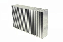 CSF Rdzeń intercoolera uniwersalny 22″ x 14″ x 4.5″ (560 x 355 x 115 mm), przepływ pionowy, rozmiar GT-R R35