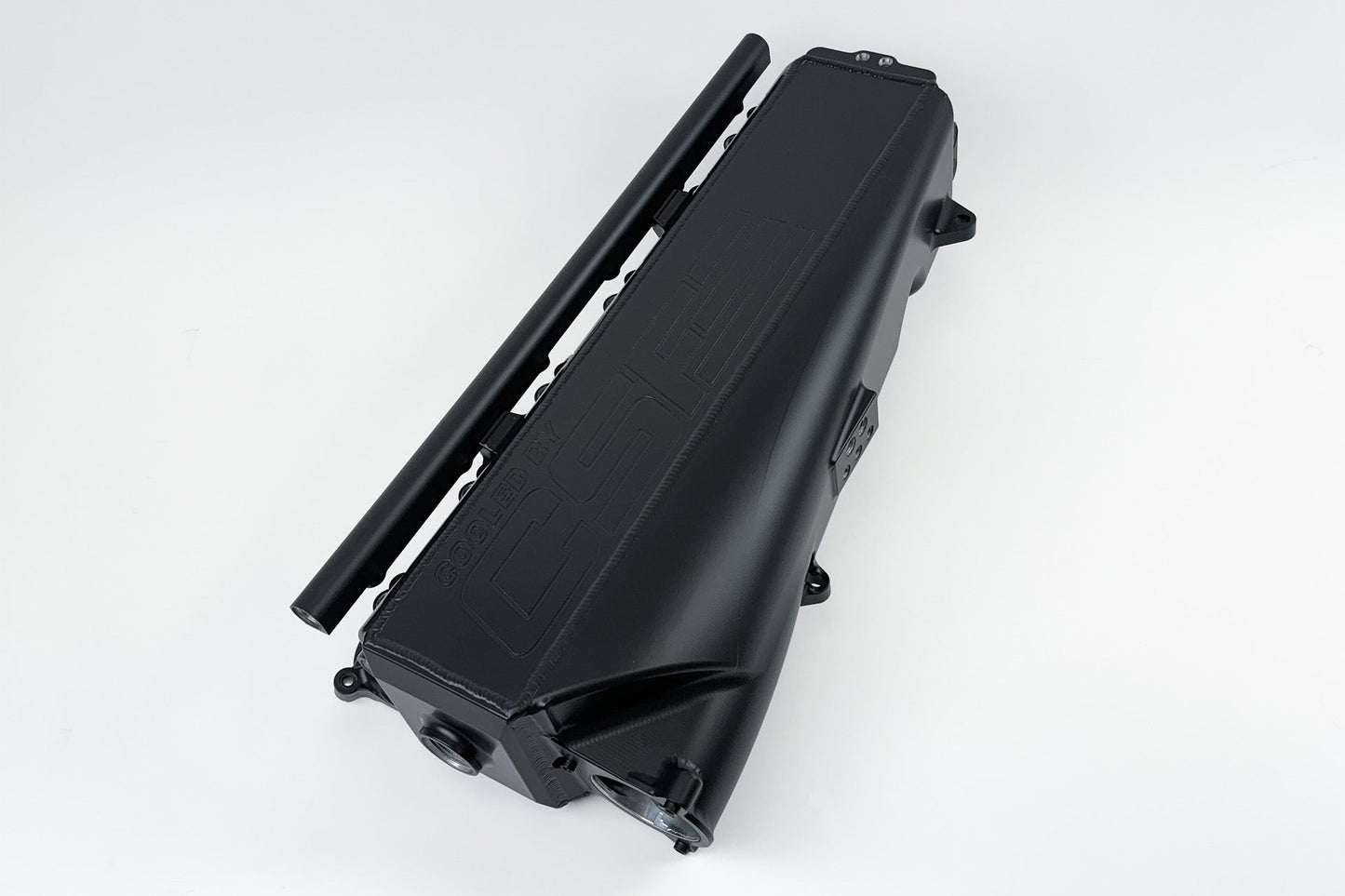 CSF Kolektor Intercoolera BMW, INEOS, Toyota 540i, 540i xDrive, 740i, 740i xDrive, 745e xDrive, 840i, 840i Gran Coupe, 840i xDrive, 840i xDrive Gran Coupe, GR Supra, Grenadier, Grenadier Quartermaster, M240i, M240i xDrive, M340i, M340i xDrive, M440i, M440i Gran Coupe, M440i xDrive, M440i xDrive Gran Coupe, X3, X4, X5, X6, X7, Z4