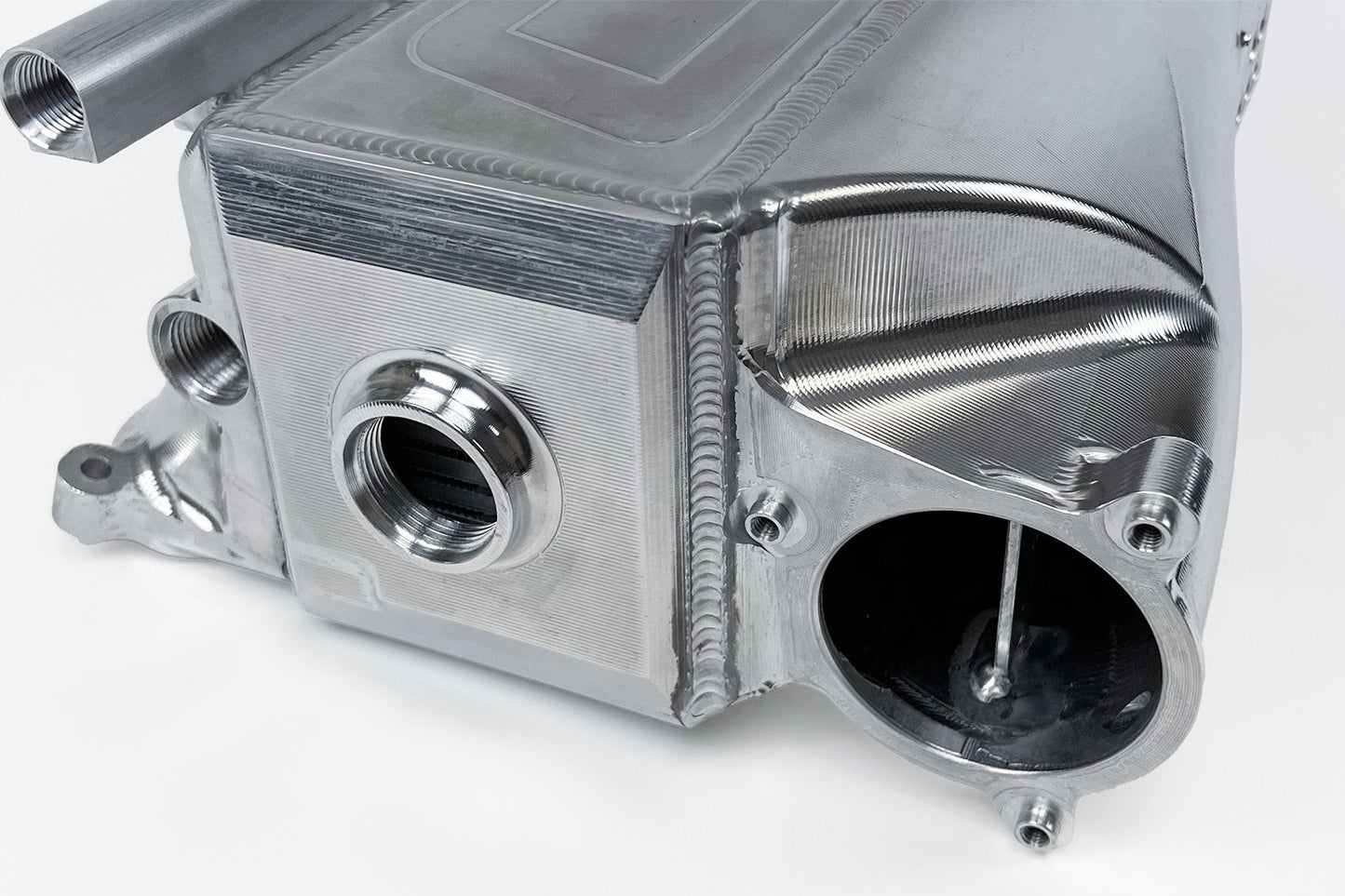 CSF Kolektor Intercoolera BMW, INEOS, Toyota 540i, 540i xDrive, 740i, 740i xDrive, 745e xDrive, 840i, 840i Gran Coupe, 840i xDrive, 840i xDrive Gran Coupe, GR Supra, Grenadier, Grenadier Quartermaster, M240i, M240i xDrive, M340i, M340i xDrive, M440i, M440i Gran Coupe, M440i xDrive, M440i xDrive Gran Coupe, X3, X4, X5, X6, X7, Z4 - zdjęcie 7