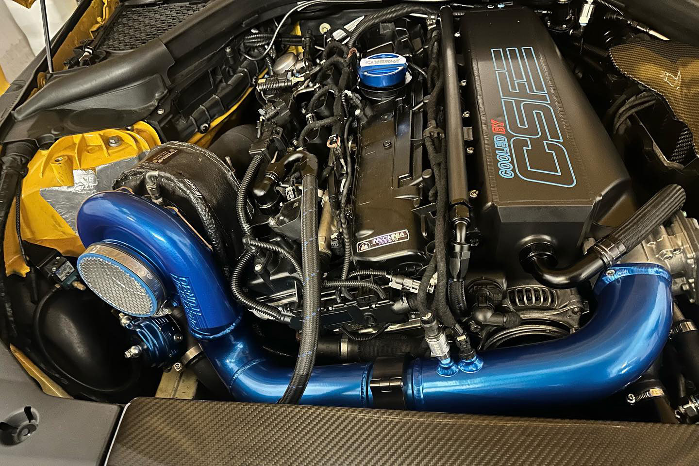 CSF Kolektor Intercoolera BMW, INEOS, Toyota 540i, 540i xDrive, 740i, 740i xDrive, 745e xDrive, 840i, 840i Gran Coupe, 840i xDrive, 840i xDrive Gran Coupe, GR Supra, Grenadier, Grenadier Quartermaster, M240i, M240i xDrive, M340i, M340i xDrive, M440i, M440i Gran Coupe, M440i xDrive, M440i xDrive Gran Coupe, X3, X4, X5, X6, X7, Z4 - zdjęcie 12