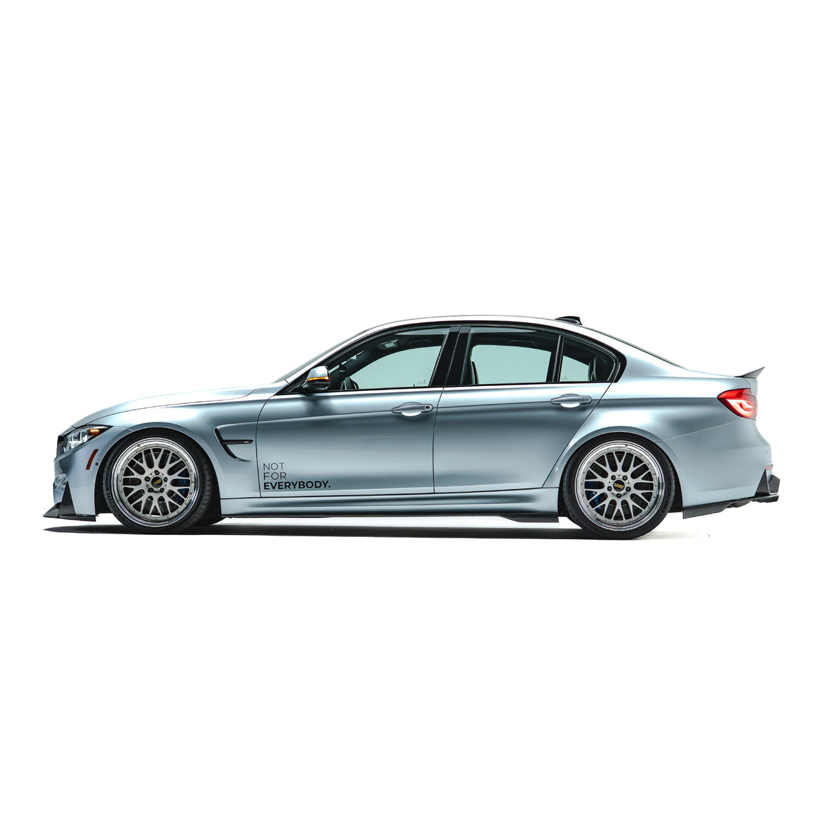 BMW F80 M3 – progi boczne Final Edition carbon ADRO