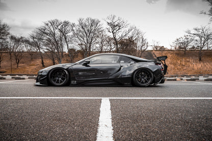 BMW i8 (I12) – bodykit widebody LB-WORKS V1 FRP Liberty Walk – zdjęcie 3