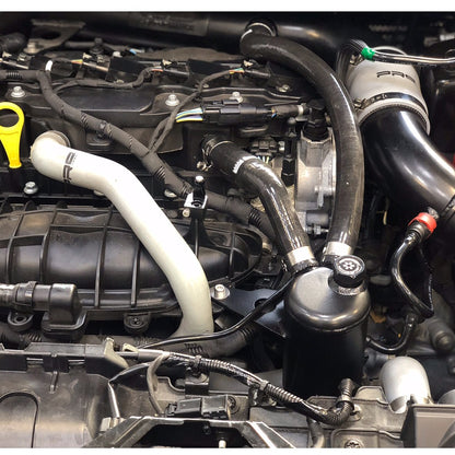 AIRTEC Motorsport Zbiorniczek odmy oleju do Ford Fiesta Mk7 ST 180 (4)