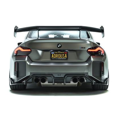 BMW G87 M2 – skrzydło Swan Neck AT-R3 z płaskimi końcówkami carbon pre-preg ADRO