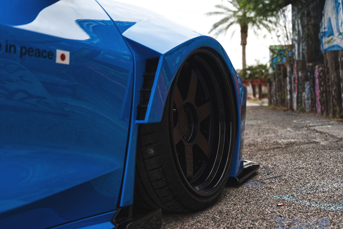 Chevrolet Corvette C8 – bodykit widebody LB-Silhouette WORKS FRP Liberty Walk – zdjęcie 11