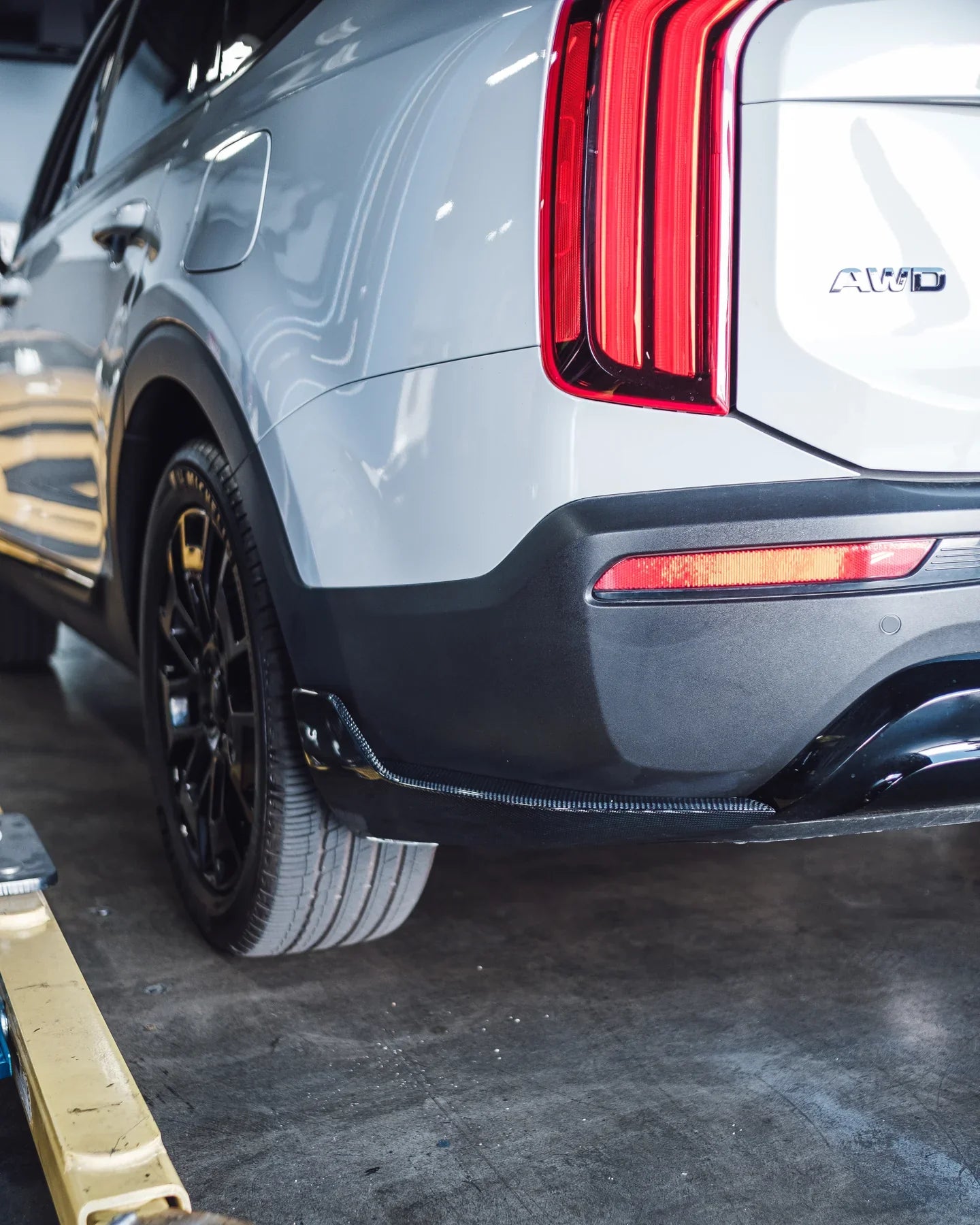 Kia Telluride – boczne lotki dyfuzora carbon ADRO