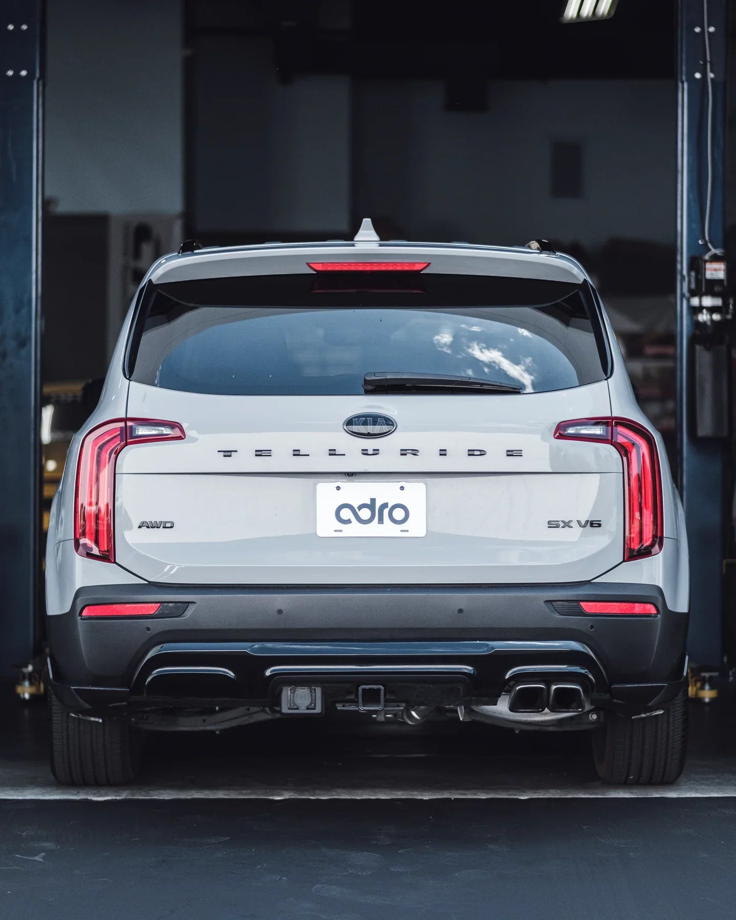 kia-telluride-carbon-fiber-rear-winglets_image_1