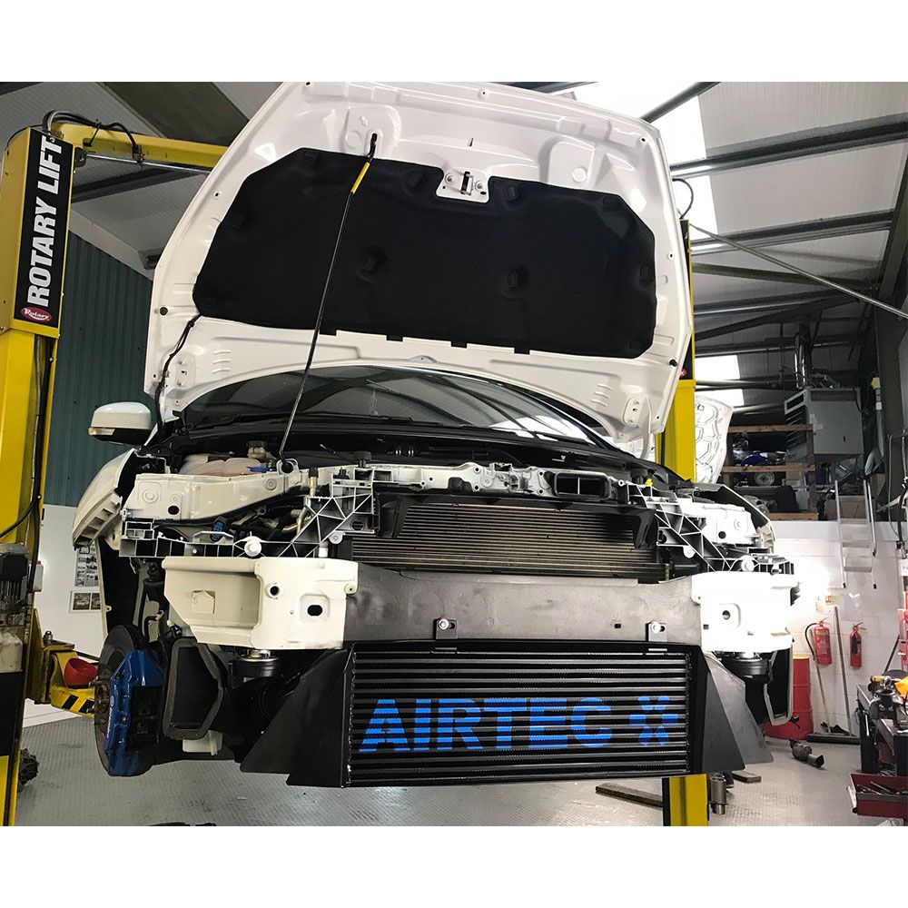AIRTEC Motorsport Intercooler i Zestaw Powiększonych Rur Dolotowych do Ford Focus RS Mk3 (8)
