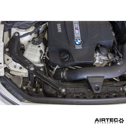 AIRTEC Motorsport Silikonowy wąż dolotu turbo do BMW N55 F20 F22 F30 F32 M2 (7)