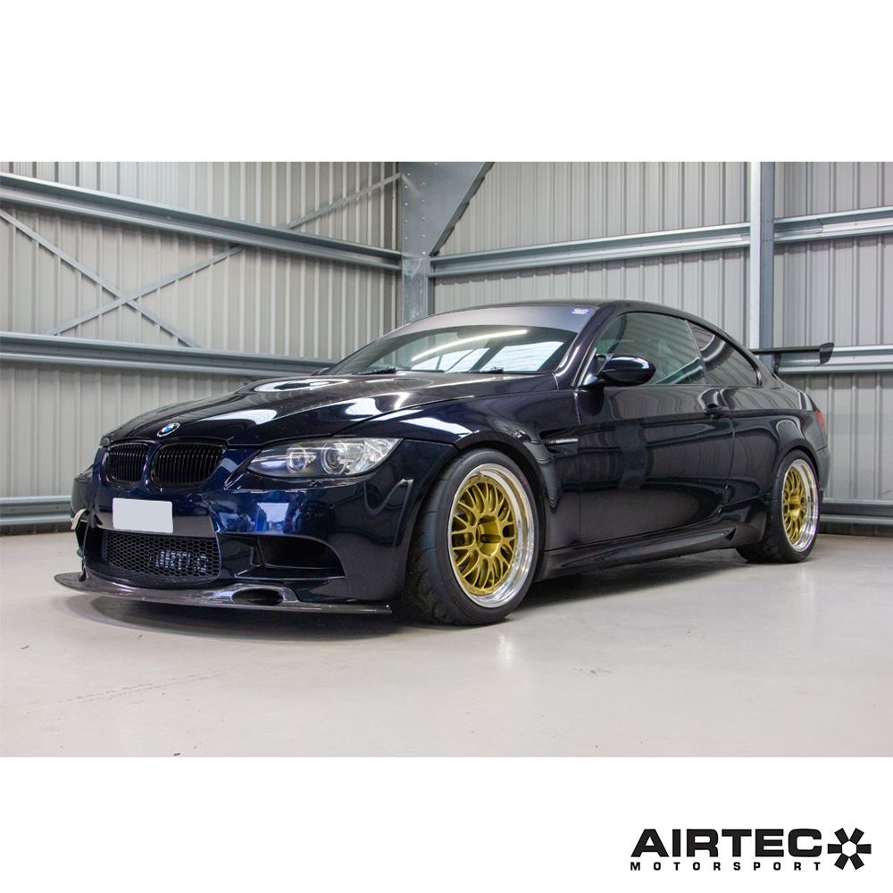 AIRTEC Motorsport Chłodnica oleju do BMW M3 E90 E92 E93 (16)