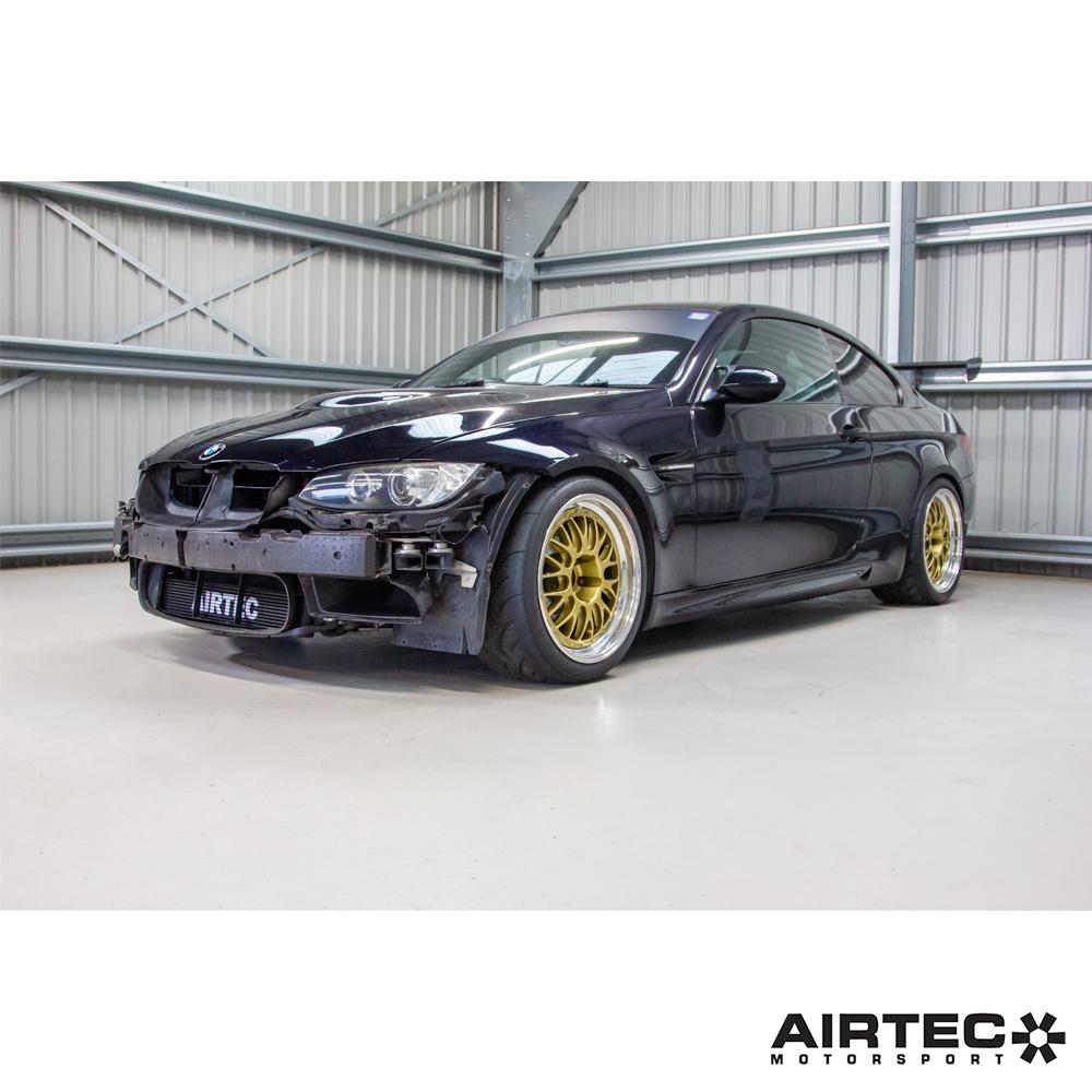 AIRTEC Motorsport Chłodnica oleju do BMW M3 E90 E92 E93 (10)