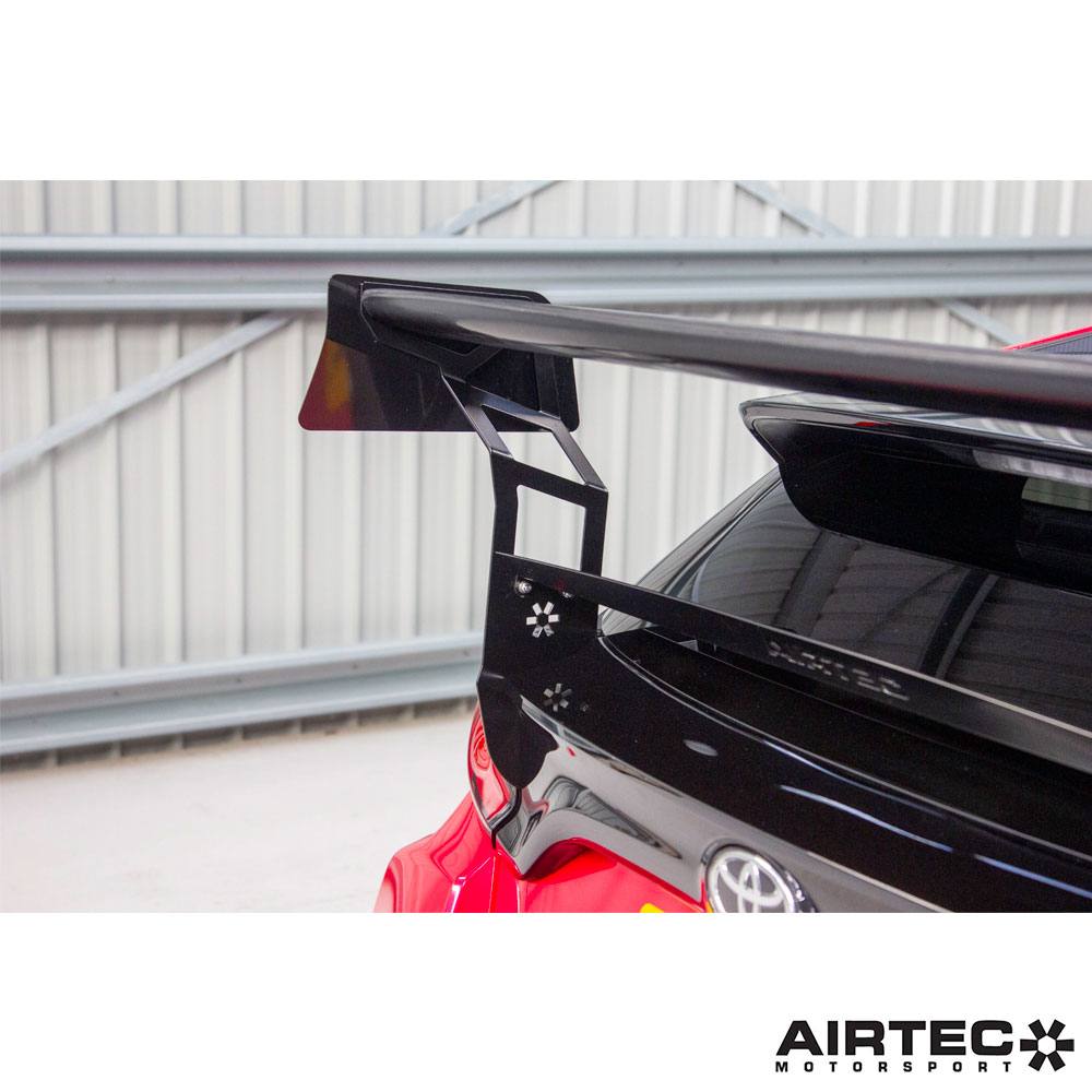 AIRTEC Motorsport Tylne skrzydło dociskowe do Toyota Yaris GR (12)