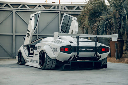 Lamborghini Countach – bodykit widebody LB-WORKS Liberty Walk – zdjęcie 2