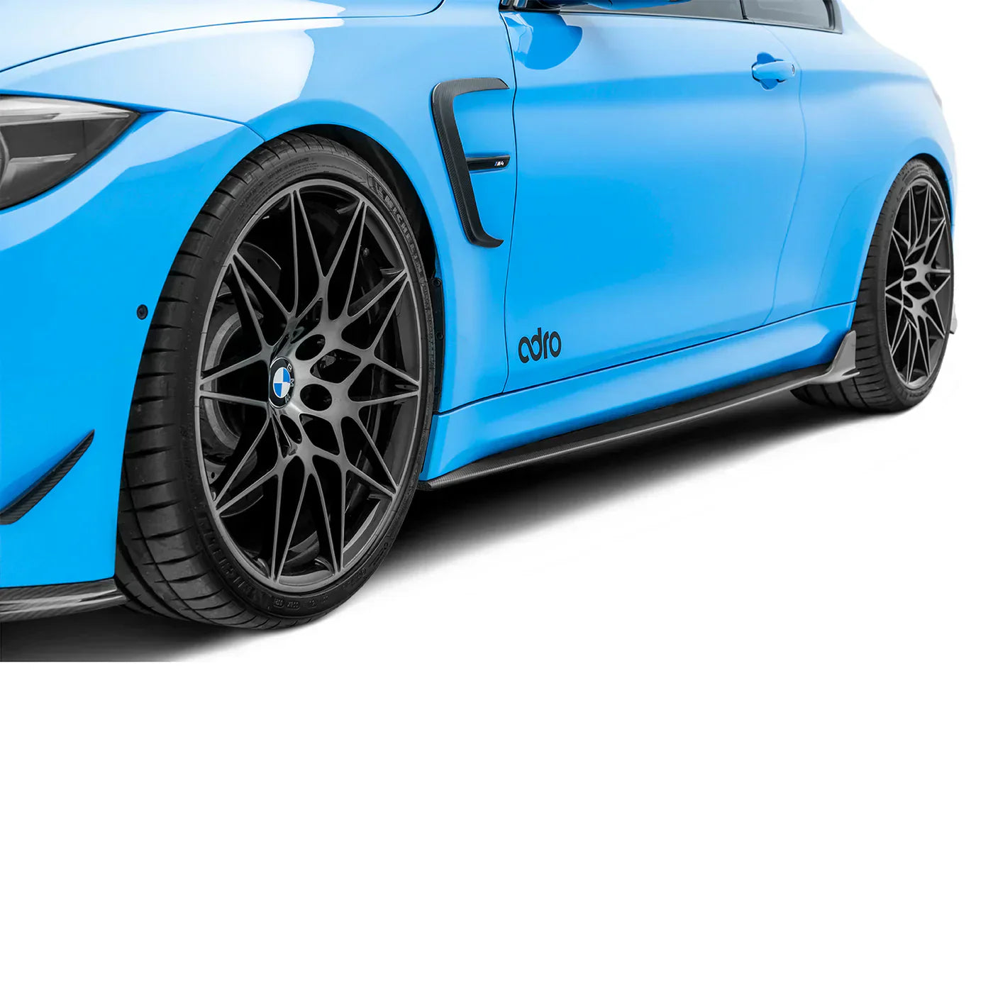 BMW F82 M4 – progi boczne carbon ADRO