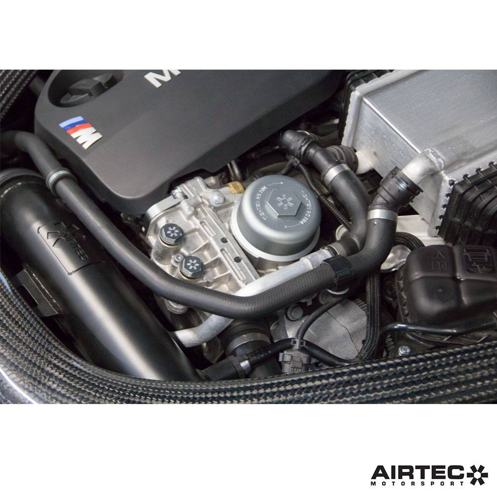 AIRTEC Motorsport Zestaw stylizacyjny termostatu oleju do BMW N54 N55 S55 (7)