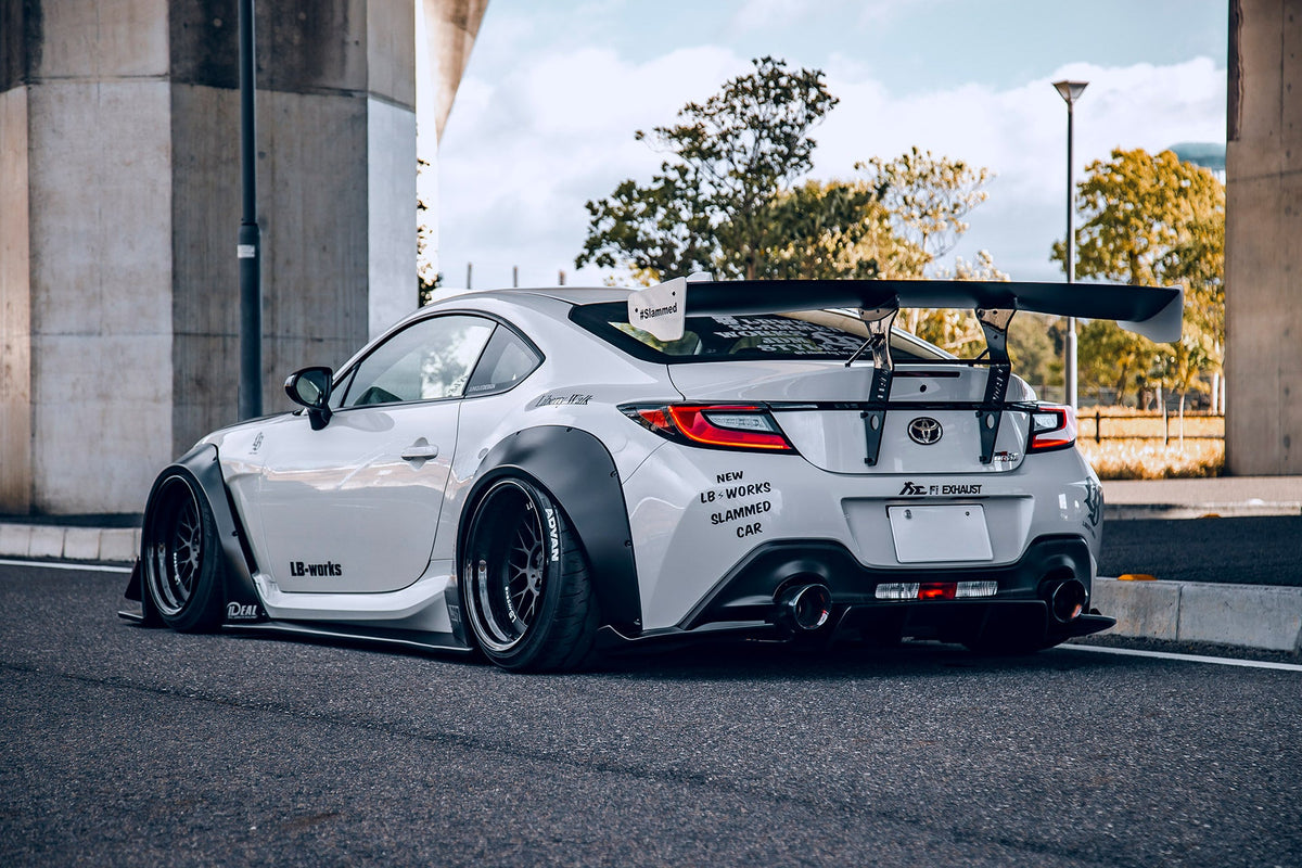 Toyota GR86 / Subaru BRZ (ZN8/ZD8) – bodykit widebody LB-Nation wymienne błotniki z wlotami carbon Liberty Walk – zdjęcie 12