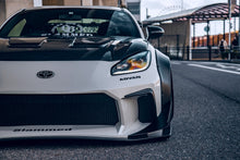 Toyota GR86 / Subaru BRZ (ZN8/ZD8) – bodykit widebody LB-Nation wymienne błotniki z wlotami bez skrzydła FRP Liberty Walk – zdjęcie 1