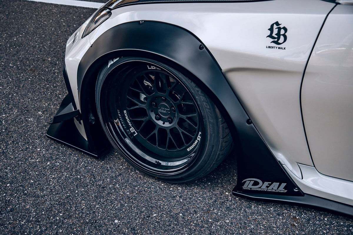 Toyota GR86 / Subaru BRZ (ZN8/ZD8) – bodykit widebody LB-Nation wymienne błotniki z wlotami z maską FRP Liberty Walk – zdjęcie 8