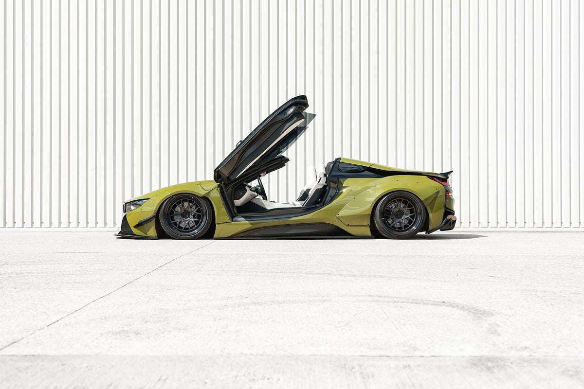 BMW i8 (I12) – bodykit widebody LB-WORKS V2 FRP Liberty Walk – zdjęcie 3