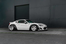 Toyota GT86 (ZN6, do 2015) – bodykit widebody LB-Nation V2 Lip Type Ducktail FRP Liberty Walk – zdjęcie 2