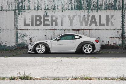 Toyota GT86 (ZN6, do 2015) – bodykit widebody LB-Nation V2 Lip Type Ducktail FRP Liberty Walk – zdjęcie 1