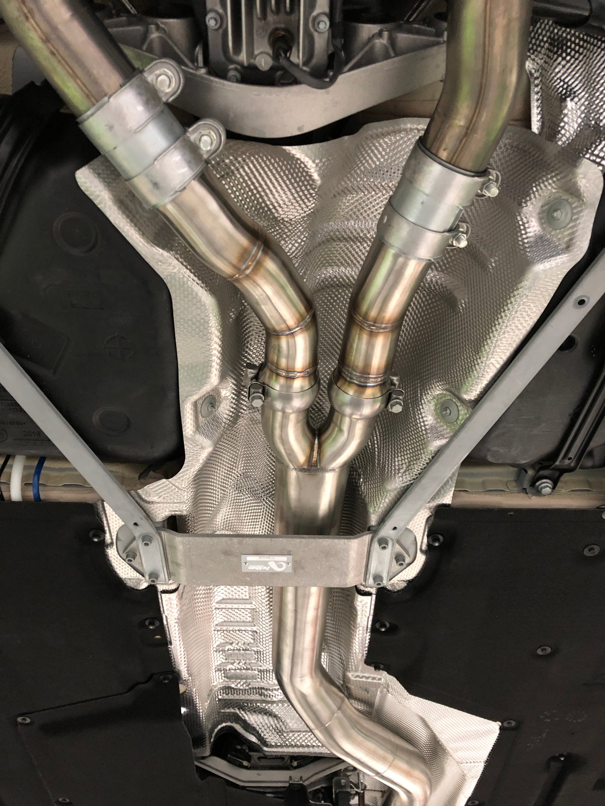 Rura środkowa Active Autowerke BMW F87 M2 Competition (F87 M2 Competition includes F brace)