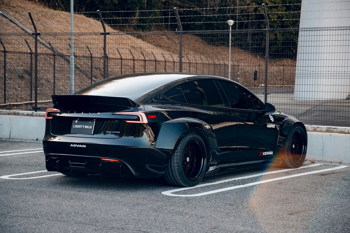 Tesla Model 3 – bodykit widebody LB-E-WORKS FRP Liberty Walk – zdjęcie 24