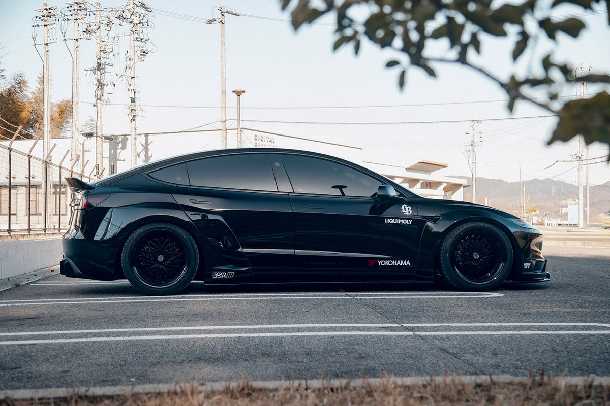 Tesla Model 3 – bodykit widebody LB-E-WORKS FRP Liberty Walk – zdjęcie 18
