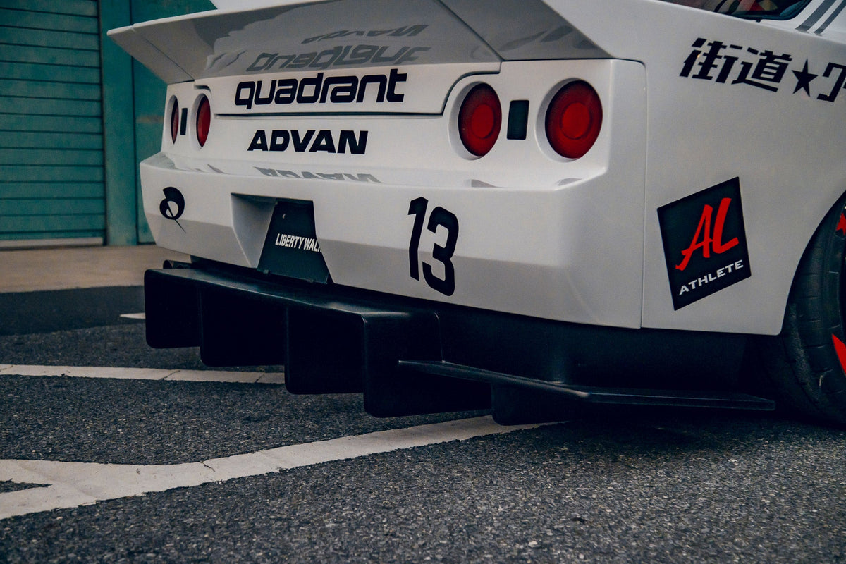 Nissan Skyline R32 – bodykit widebody LB-Kaido WORKS FRP Liberty Walk – zdjęcie 10