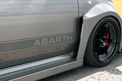 Abarth 595 – bodykit widebody LB-WORKS FRP Liberty Walk – zdjęcie 8