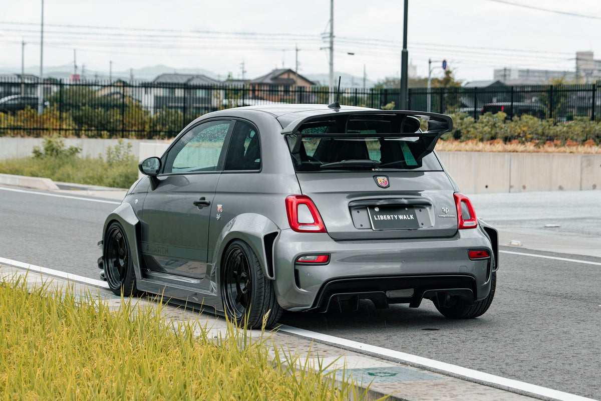 Abarth 595 – bodykit widebody LB-WORKS FRP Liberty Walk – zdjęcie 2