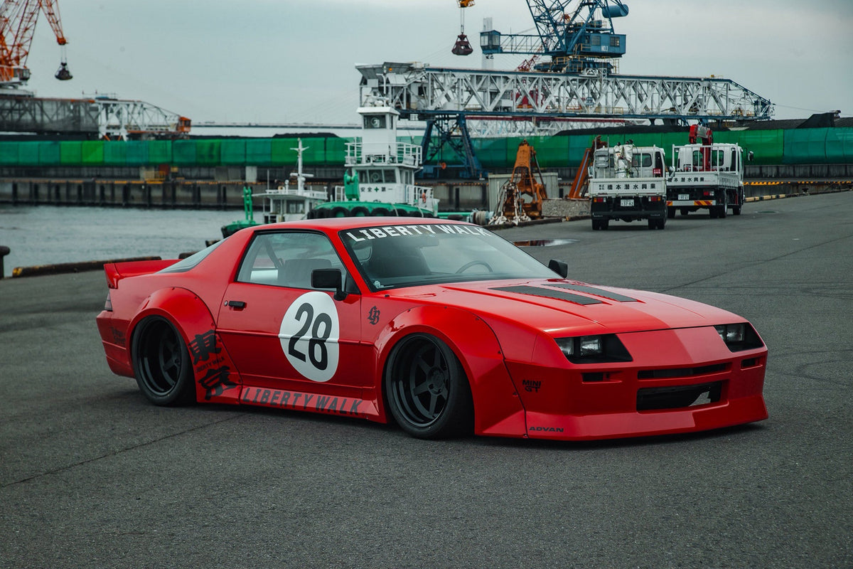 Chevrolet Camaro III gen. (1982–1992) – bodykit widebody LB-WORKS FRP Liberty Walk – zdjęcie 5