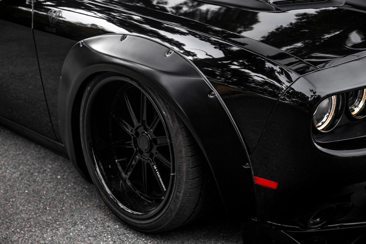 Dodge Challenger – bodykit widebody LB-WORKS FRP Liberty Walk – zdjęcie 8