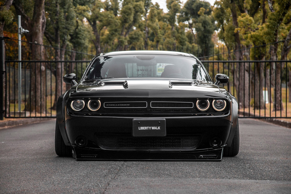 Dodge Challenger – bodykit widebody LB-WORKS FRP Liberty Walk – zdjęcie 16
