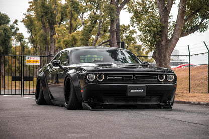 Dodge Challenger – bodykit widebody LB-WORKS FRP Liberty Walk – zdjęcie 17