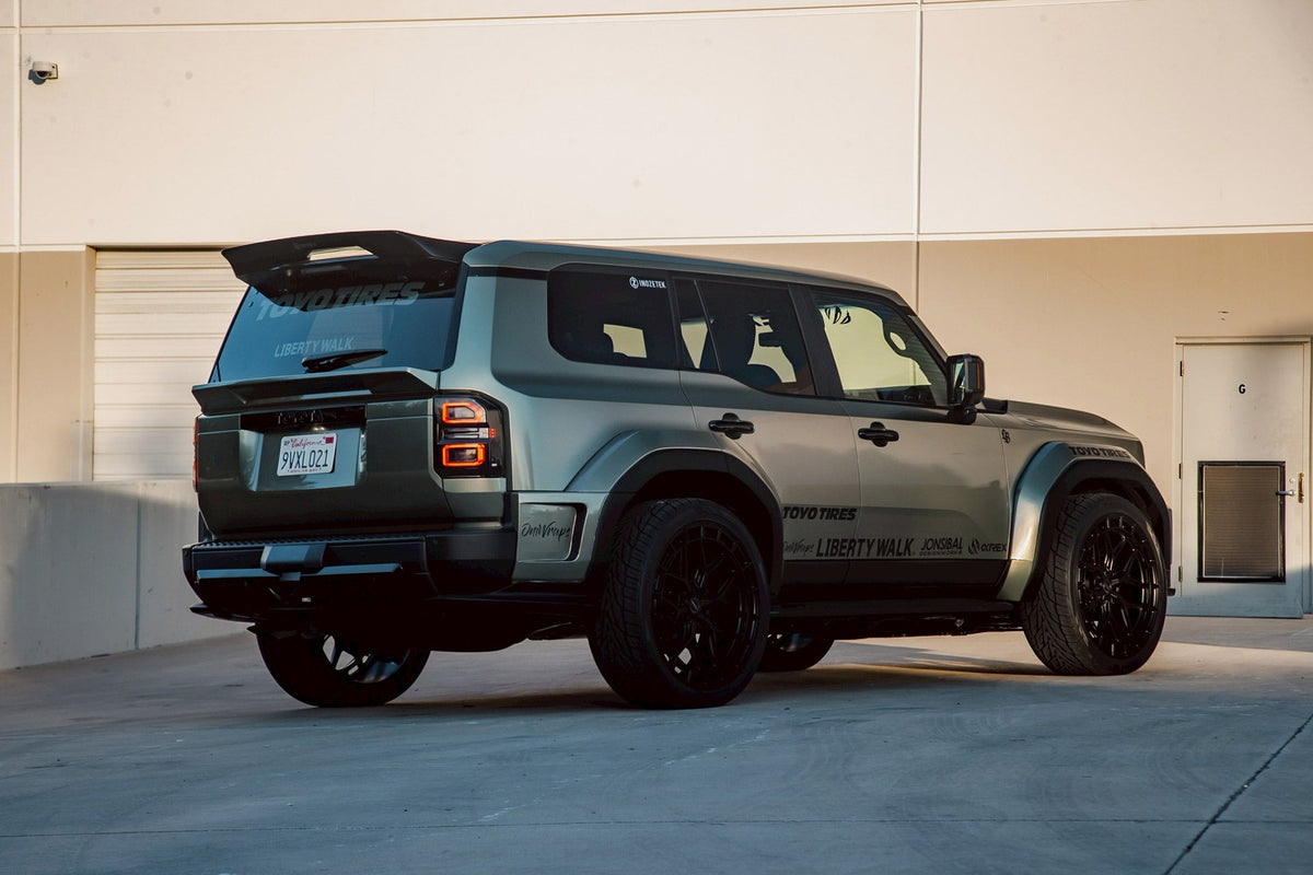 Toyota Land Cruiser 250 – bodykit widebody LB-WORKS FRP Liberty Walk – zdjęcie 24