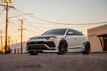 Lamborghini Urus – bodykit widebody LB-WORKS z maską dry carbon Liberty Walk – zdjęcie 1