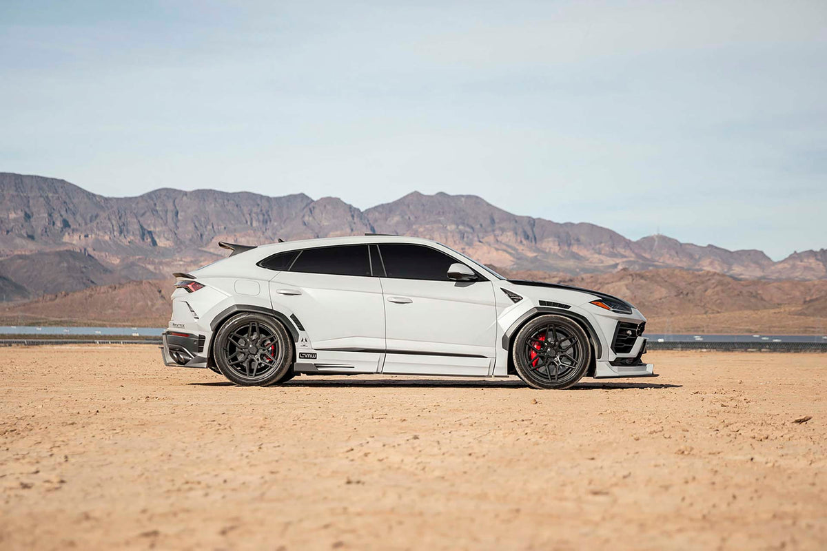 Lamborghini Urus – bodykit widebody LB-WORKS z maską dry carbon Liberty Walk – zdjęcie 6