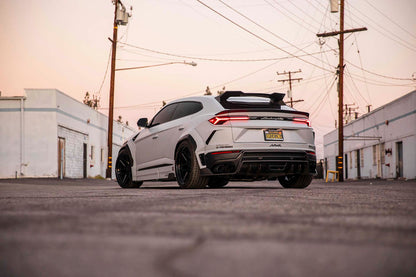 Lamborghini Urus – bodykit widebody LB-WORKS z maską dry carbon Liberty Walk – zdjęcie 14