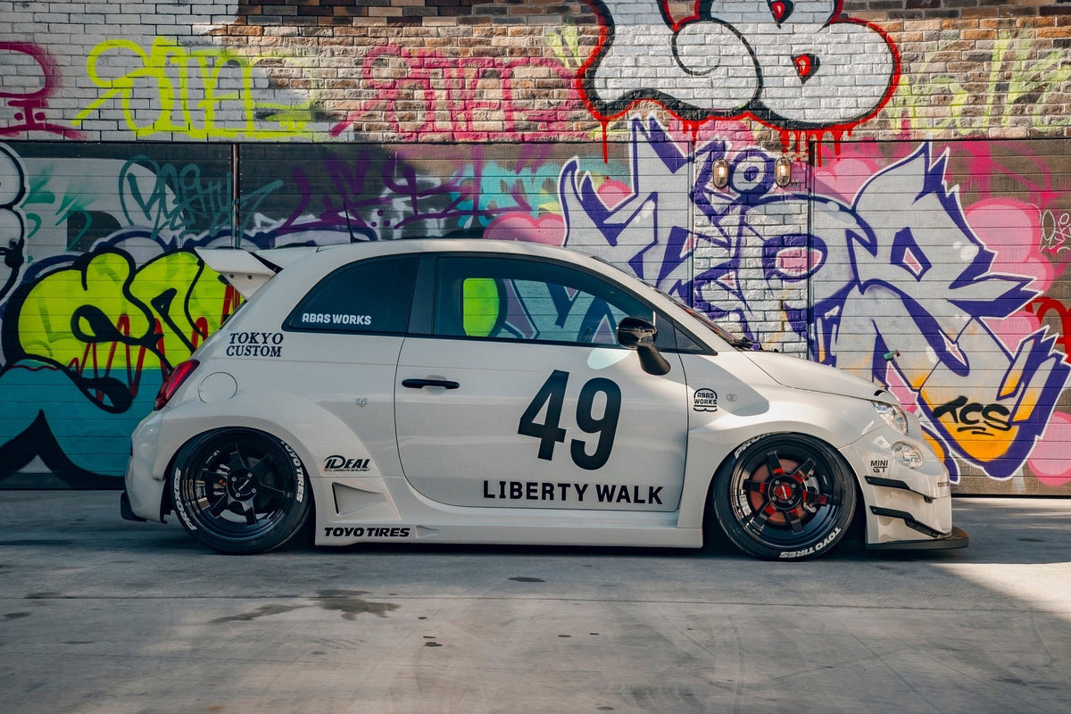 Abarth 595 – bodykit widebody LB-WORKS carbon Liberty Walk – zdjęcie 3