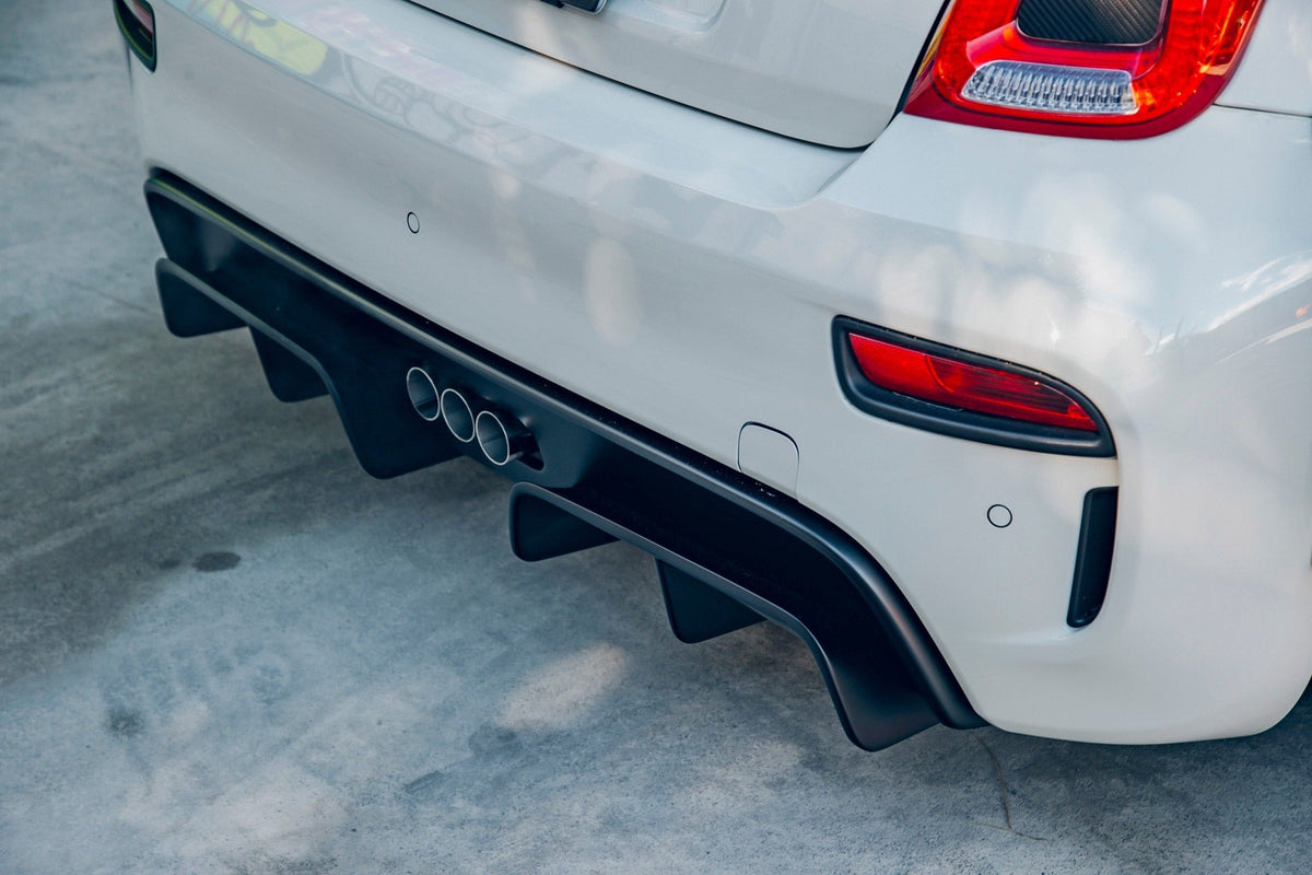 Abarth 595 – bodykit widebody LB-WORKS FRP Liberty Walk – zdjęcie 32