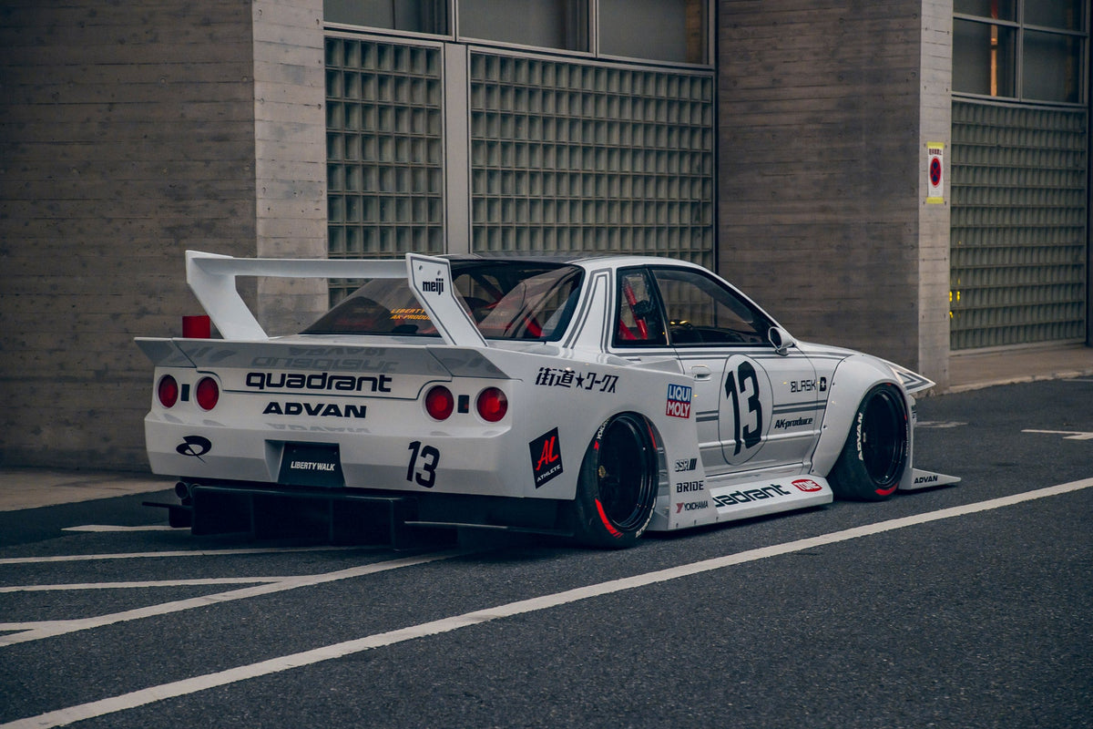 Nissan Skyline R32 – bodykit widebody LB-Kaido WORKS FRP Liberty Walk – zdjęcie 2