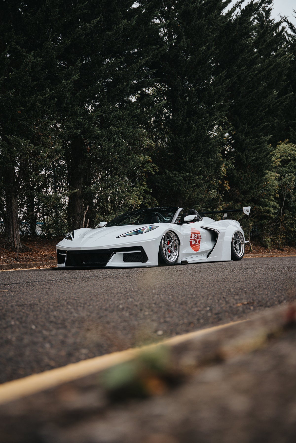 Chevrolet Corvette C8 – bodykit widebody LB-Silhouette WORKS carbon Liberty Walk – zdjęcie 1