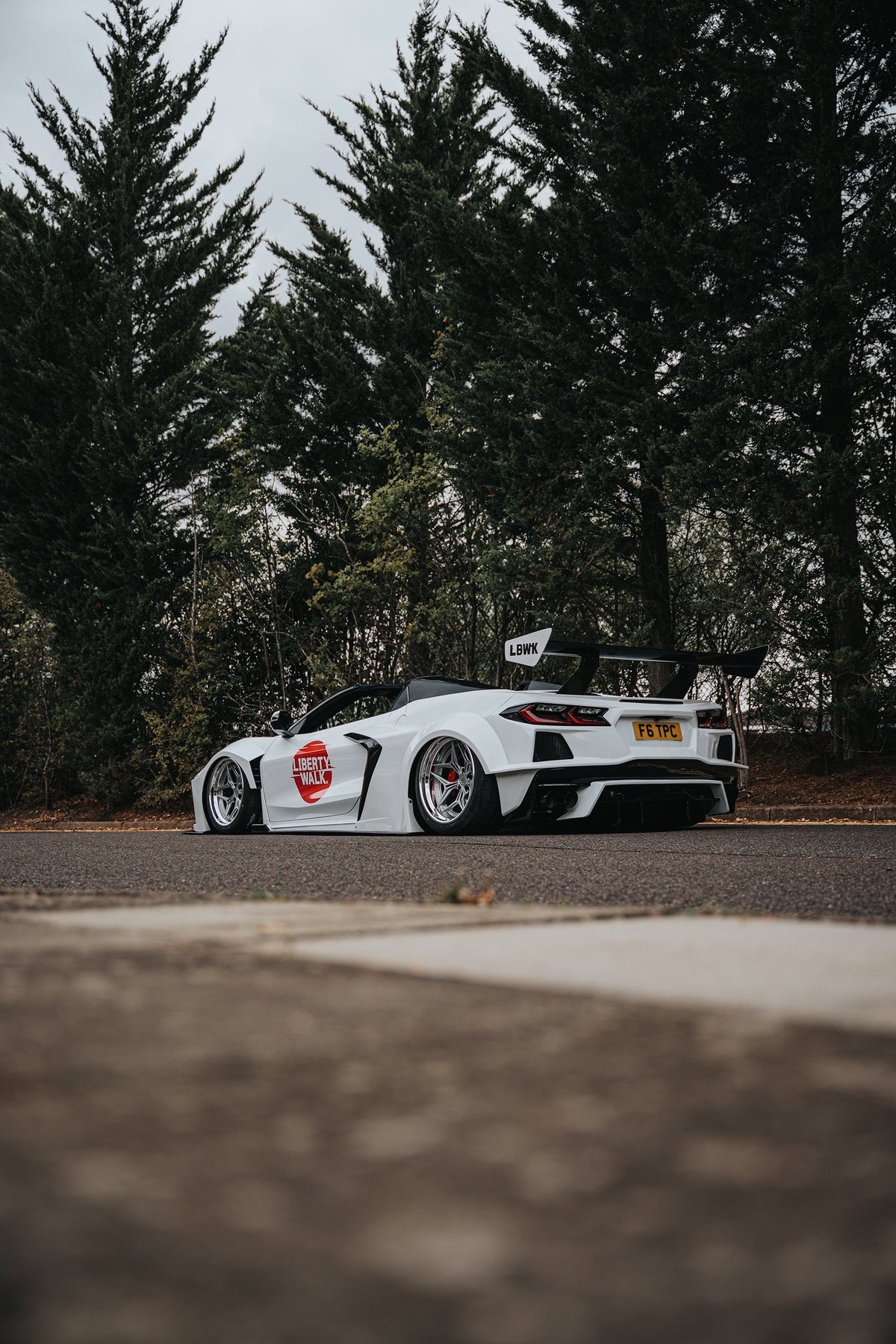 Chevrolet Corvette C8 – bodykit widebody LB-Silhouette WORKS carbon Liberty Walk – zdjęcie 8