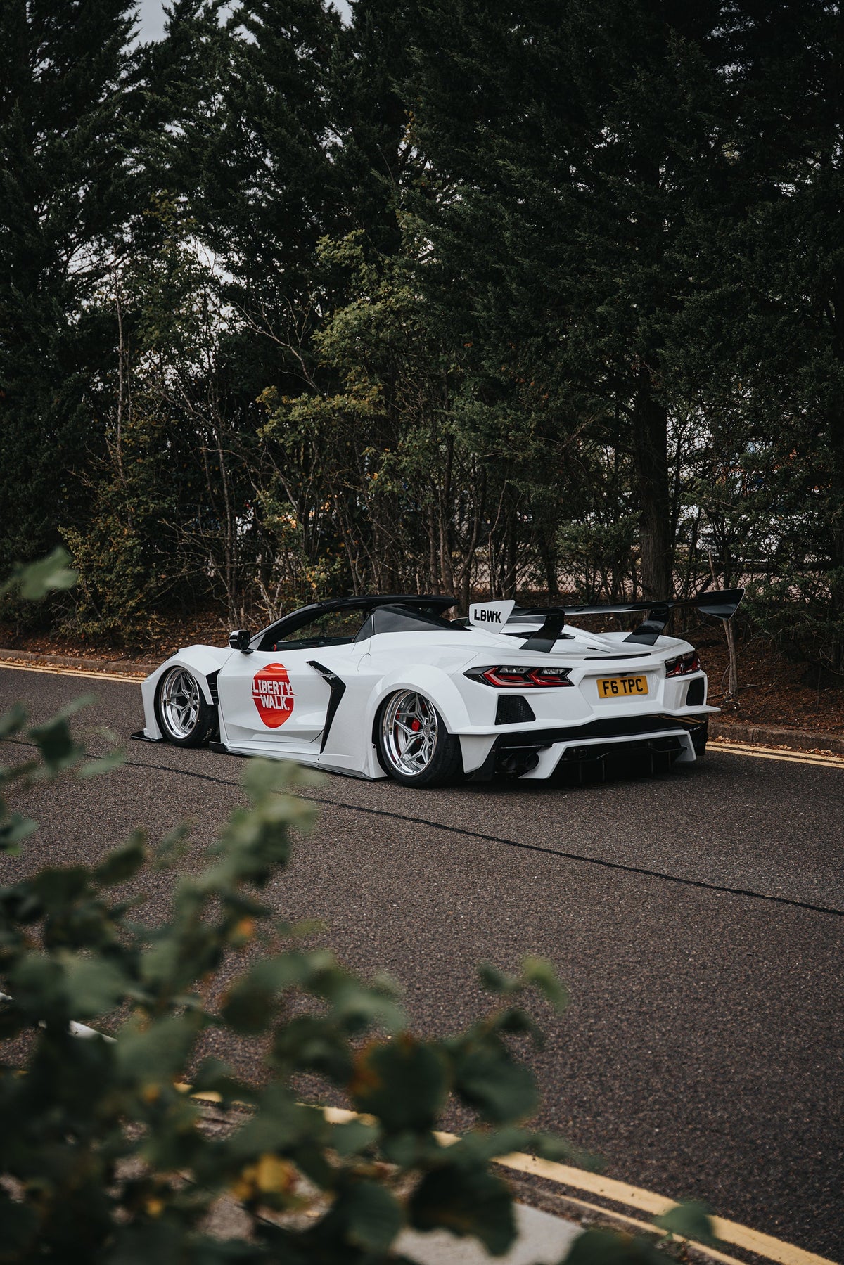 Chevrolet Corvette C8 – bodykit widebody LB-Silhouette WORKS carbon Liberty Walk – zdjęcie 2