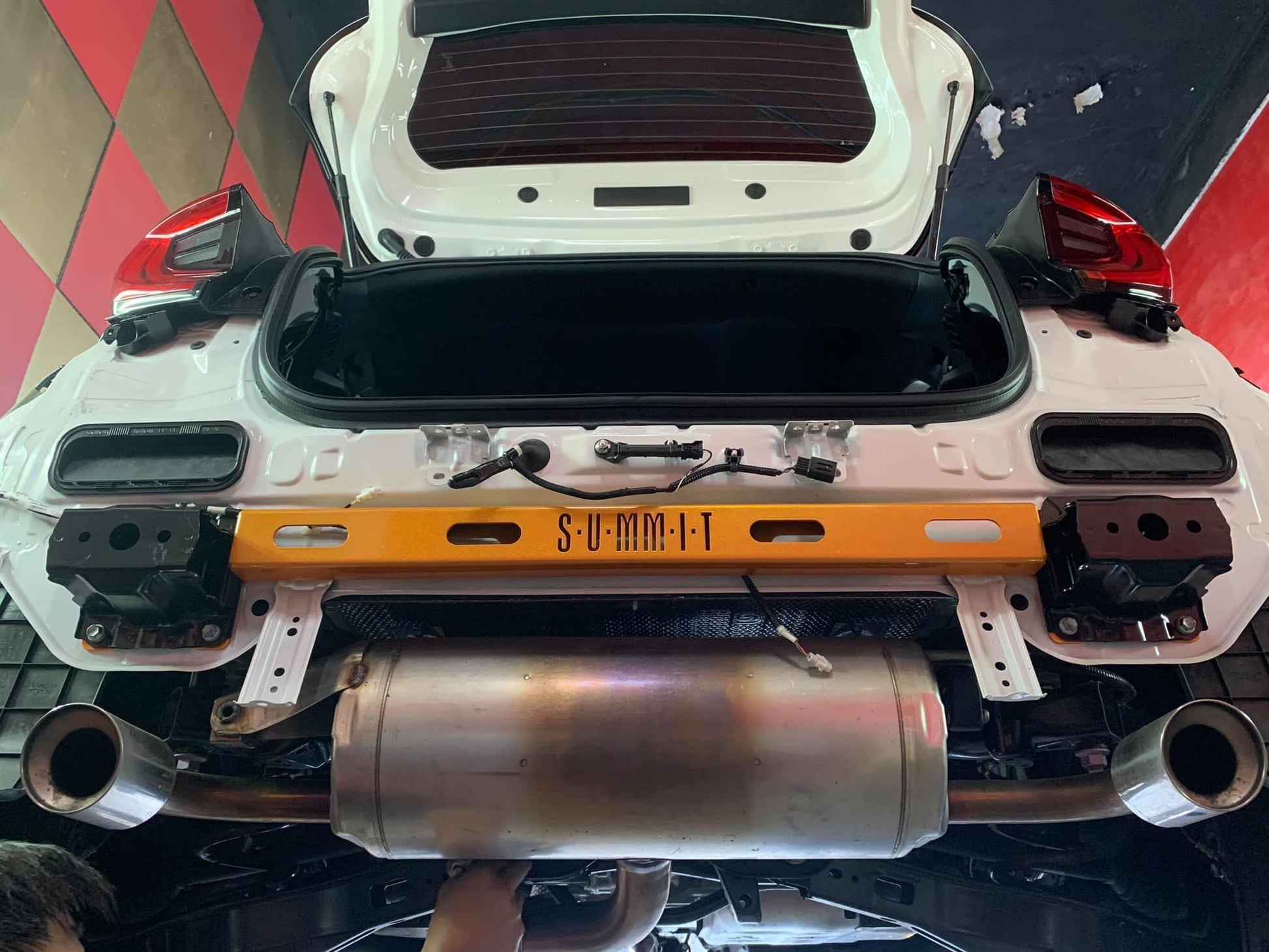 AIRTEC Motorsport Wzmocnienie tylnego zderzaka do Toyota Yaris GR (3)