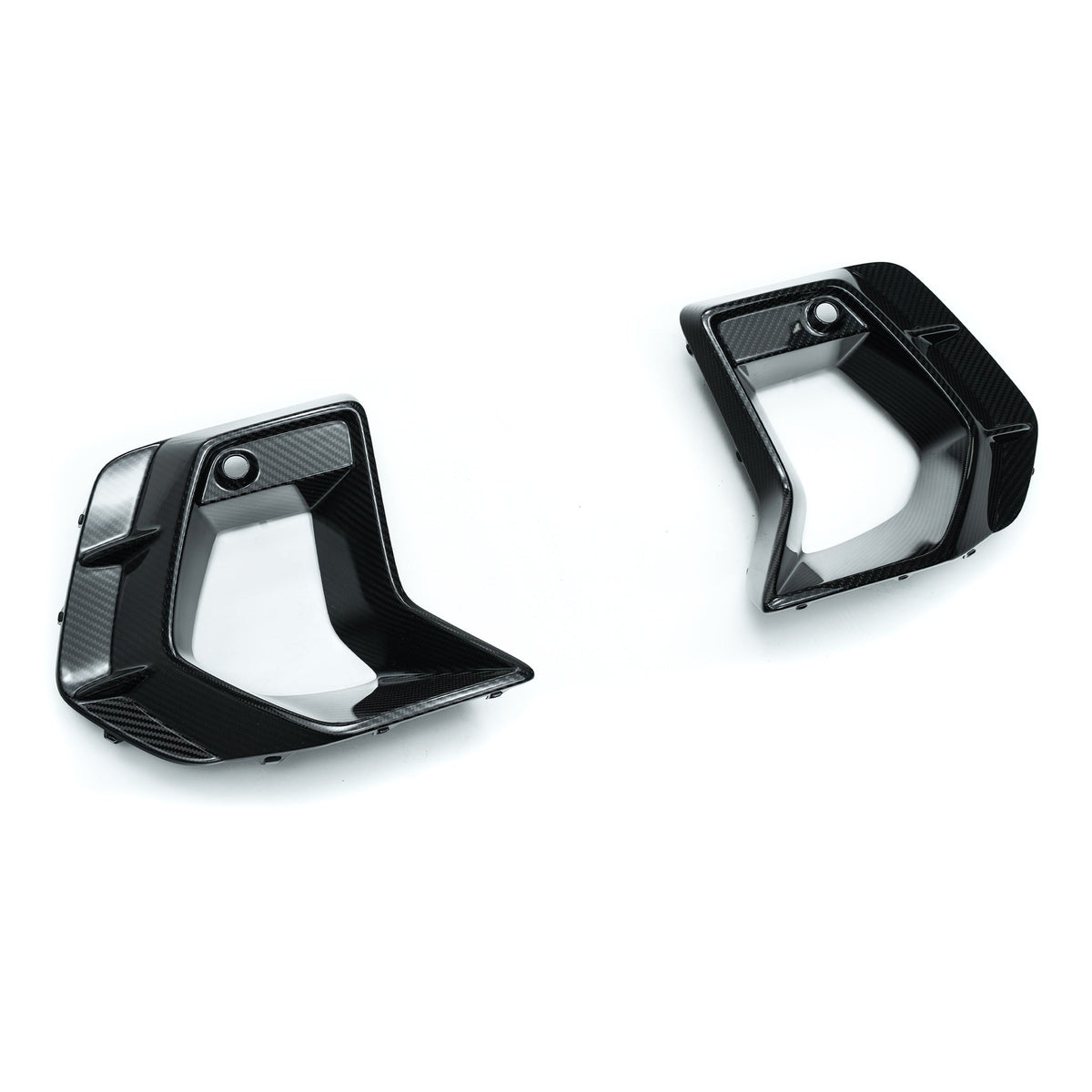 BMW G80 M3/G82 M4 – wloty powietrza carbon pre-preg do zderzaka ADRO V2